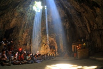 Động Âm Phủ Ngũ Hành Sơn