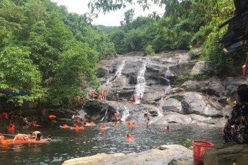 Khám phá vẻ đẹp Thác Nhị Hồ