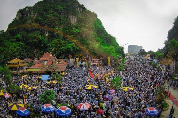 Lên chùa Quán Thế Âm Ngũ Hành Sơn cầu an năm mới