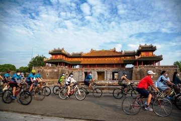 Trải nghiệm đạp xe ngắm nhìn khung cảnh Huế