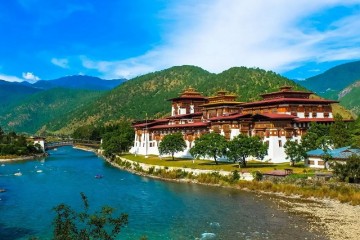 Vẻ đẹp rực rỡ của Bhutan mùa hè