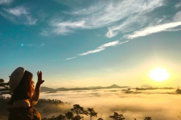 Săn mây ngắm cảnh trên đồi Đa Phú