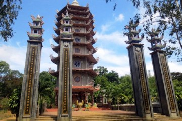Ghé thăm khu danh thắng Núi Thiên Ấn Quảng Ngãi