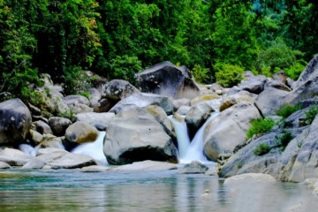 Hồ Đá Giăng Quảng Ngãi