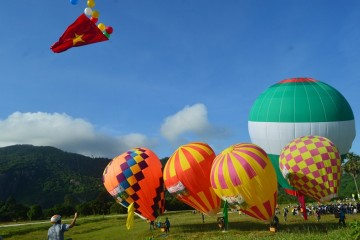 Lễ hội khinh khí cầu Miền Tây