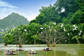 Khám phá danh thắng Thung Nham Ninh Bình
