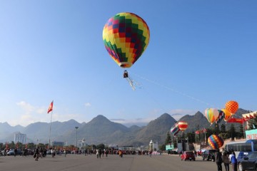 Lễ hội khinh khí cầu Lai Châu