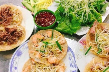 Đặc sản bánh xèo tôm Phú Yên