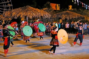 Chợ tình Sapa diễn ra vào ngày nào