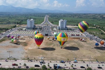 Lễ hội khinh khí cầu Tây Nguyên