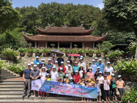 Trường THPT Minh Quang tham quan Sầm Sơn