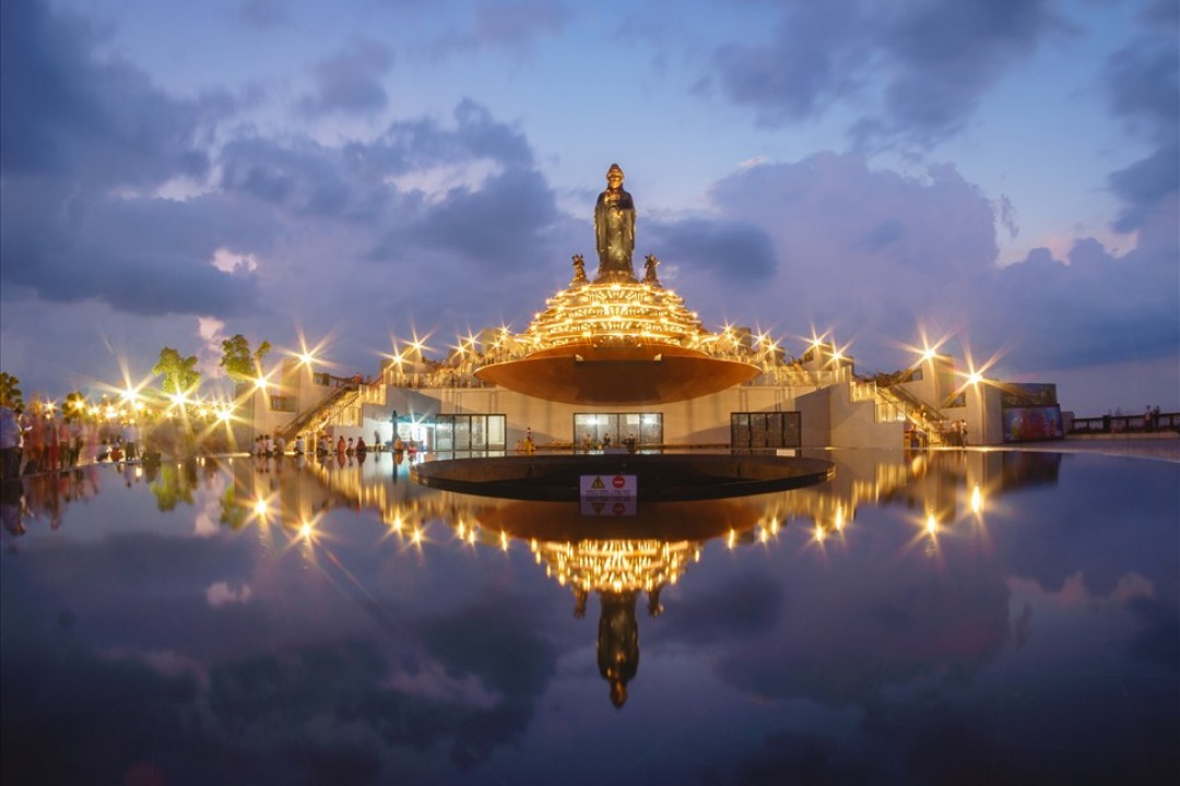 Tour Du Lịch Tâm Linh Tây Ninh Chùa Bà Đen 1 Ngày