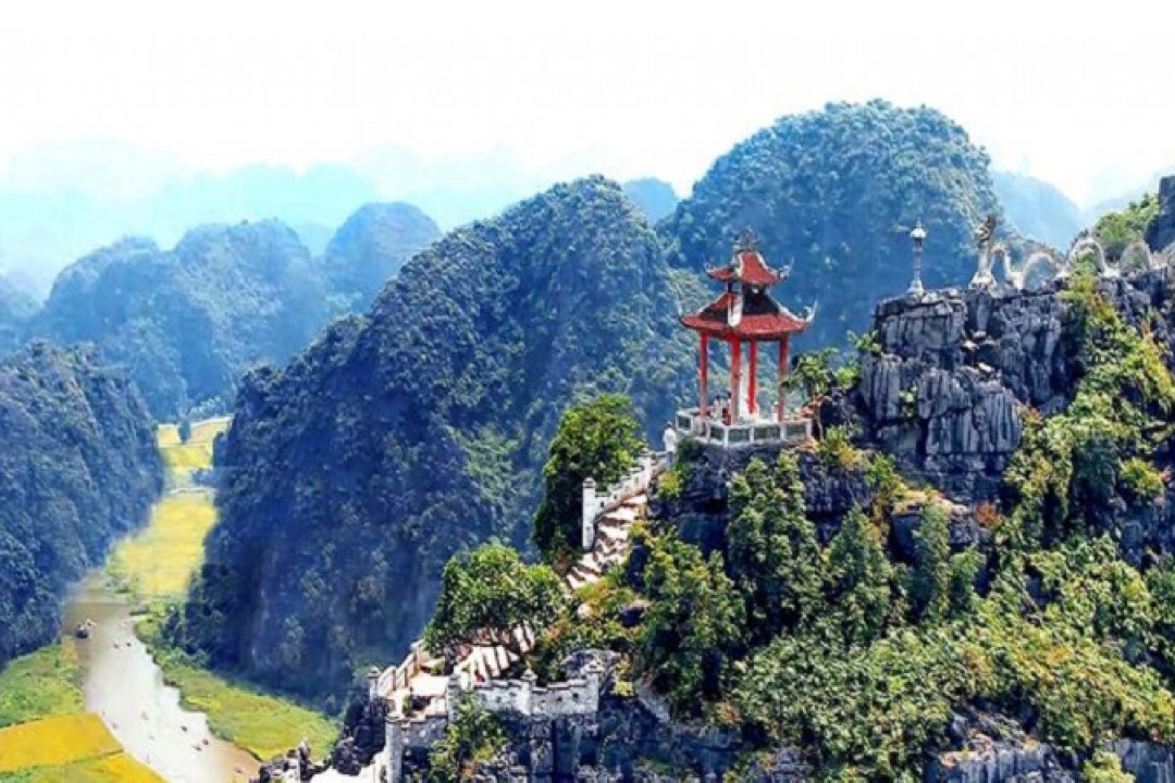 Tour Hoa Lư - Tam Cốc - Hang Múa - Bái Đính - Tràng An 2 Ngày 1 Đêm
