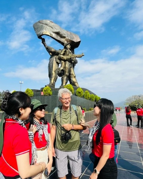Tour du lịch Âm vang Điện Biên 3 ngày 2 đêm tặng cờ đỏ sao vàng