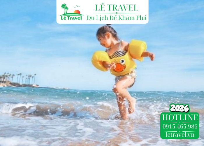 Chi tiết siêu nhỏ nhưng quan trọng khi cho trẻ em tắm biển