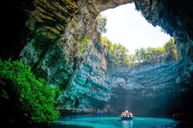 Đầu tiên sẽ là khám phá Phong Nha - Kẻ Bàng