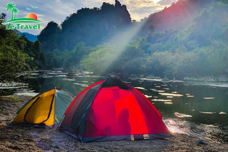 Hòa mình với thiên nhiên khi cắm trại tại Hang Tiên