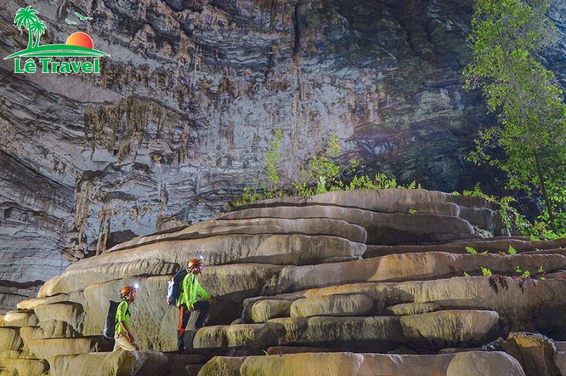 Hành trình Trekking xuyên rừng Hang Tiên