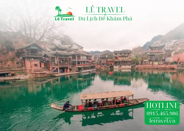 Du Ngoạn Trên Sông phượng hoàng cổ trấn