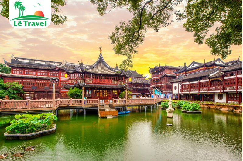 Hay du khách có thể trải lòng tại Chùa Phật Ngọc