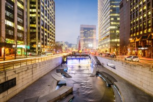 Cheonggyecheon: Trải nghiệm không gian xanh giữa lòng Seoul