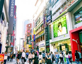 Myeongdong: Thiên đường mua sắm và ẩm thực tại Seoul, Hàn Quốc