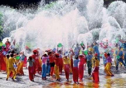 Lễ hội té nước Lào diễn ra khi nào