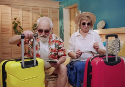 Tour Du Lịch Cho Người Cao Tuổi – Tận Hưởng Cuộc Sống Thư Giãn Và Ý Nghĩa