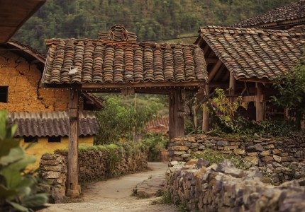 LÔ LÔ CHẢI HÀ GIANG: NGÔI LÀNG CỔ TÍCH NƠI CỰC BẮC TỔ QUỐC