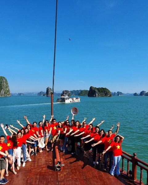 Tour Du Lịch Hạ Long 2 Ngày 1 Đêm