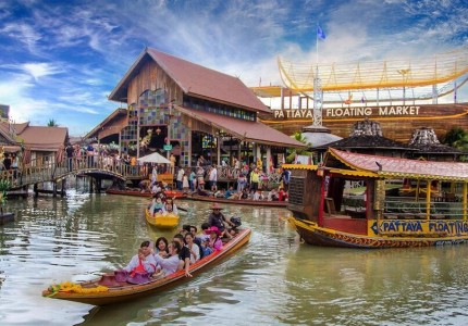 Khám Phá Chợ Nổi Thái Lan: Trải Nghiệm Độc Đáo Tại Xứ Chùa Vàng