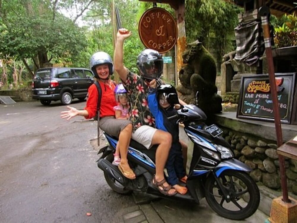 Phương tiện di chuyển nội địa tại Bali