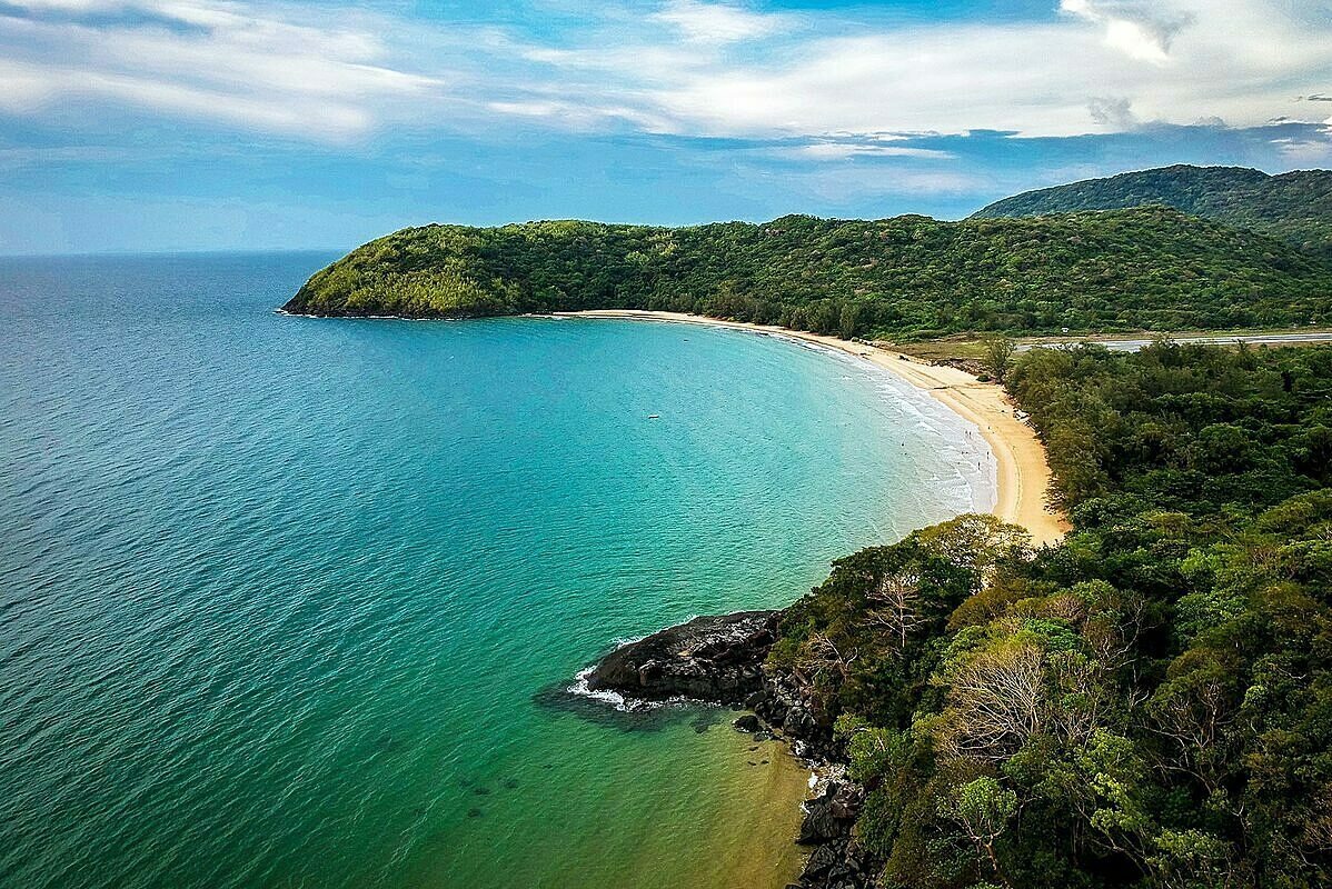 Bãi Biển Đầm Trầu - Côn Đảo