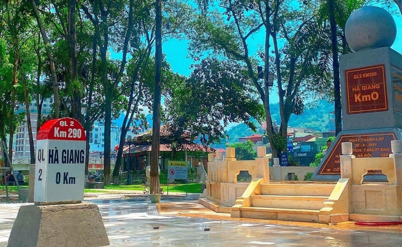 Cột mốc Km số 0 Hà Giang