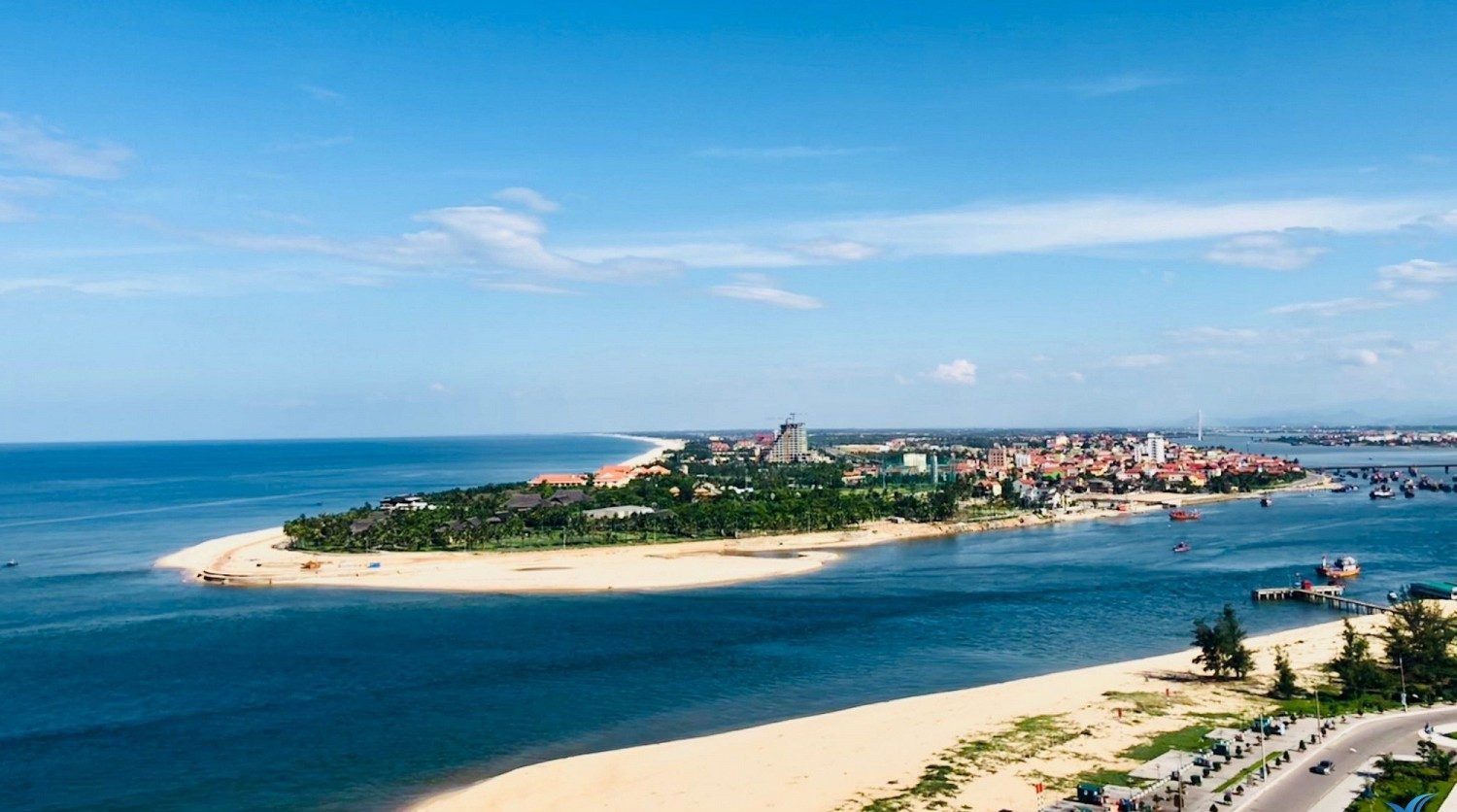 Biển Nhật Lệ