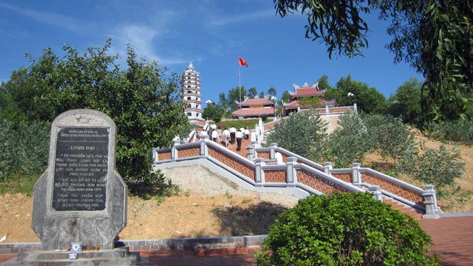 Đền Tưởng Niệm Liệt Sỹ Trường Sơn – Bến Phà Long Đại